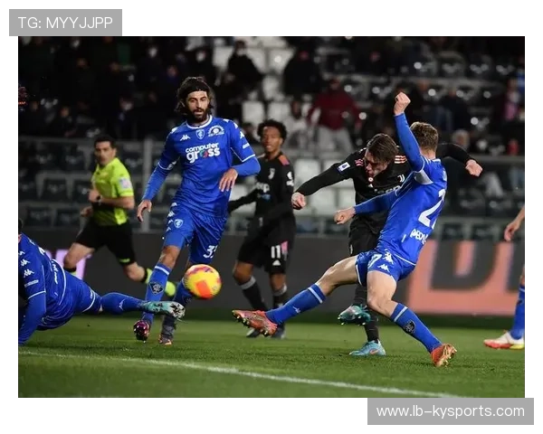 意甲赛场上一场比赛因球迷冲突暂停，意甲本轮比赛结果